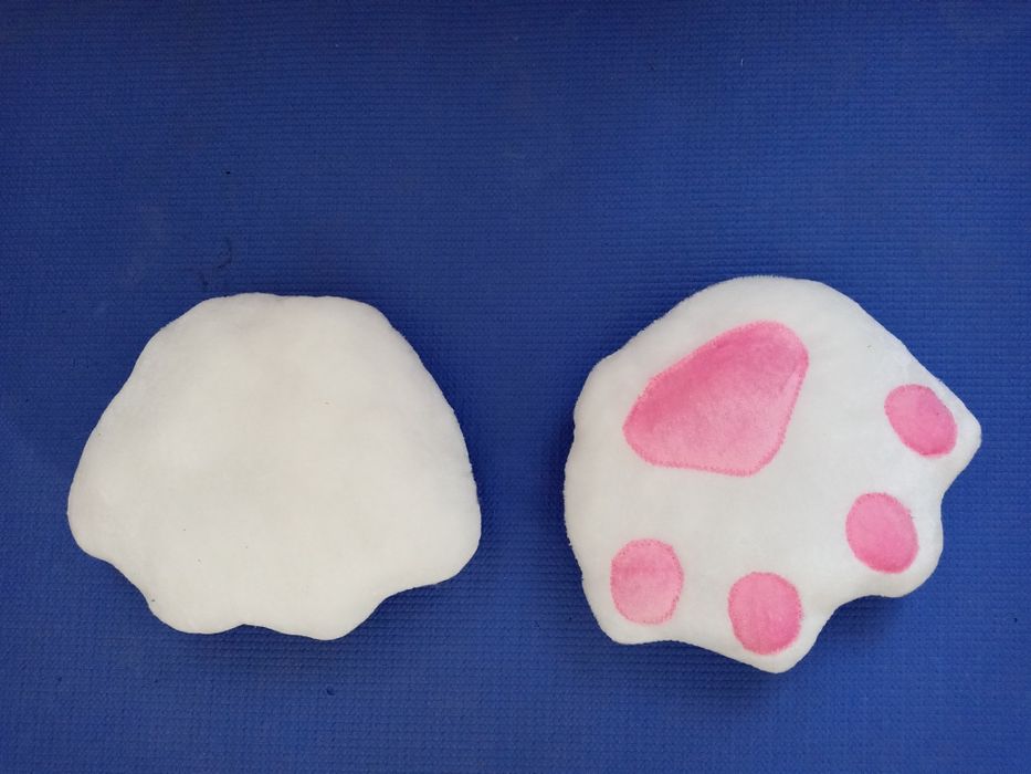 Кошачьи лапки из велюра