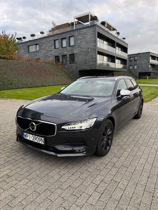 Volvo V90 Bardzo ładna ,nowy rozrząd oraz olej w skrzyni i silniku .