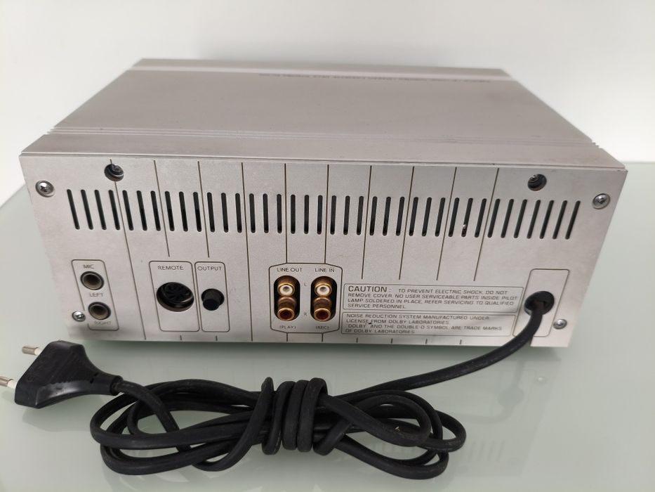 Magnetofon Toshiba Aurex PC-D15
