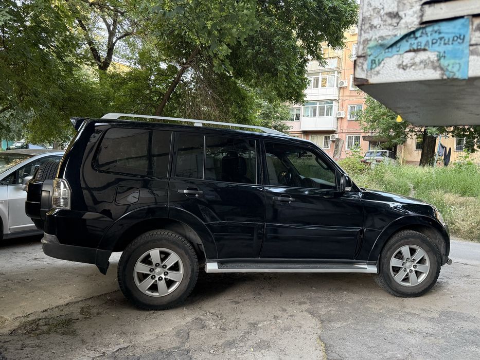 Mitsubishi pajero wagon 4