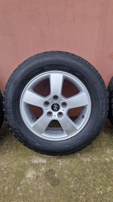 Диски з шинами Хюндай Туксон Hyundai Tucson 5x114.3 r16