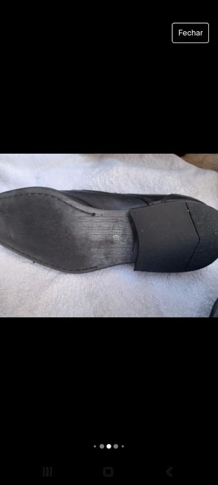 Sapatos em pelle marca Russel