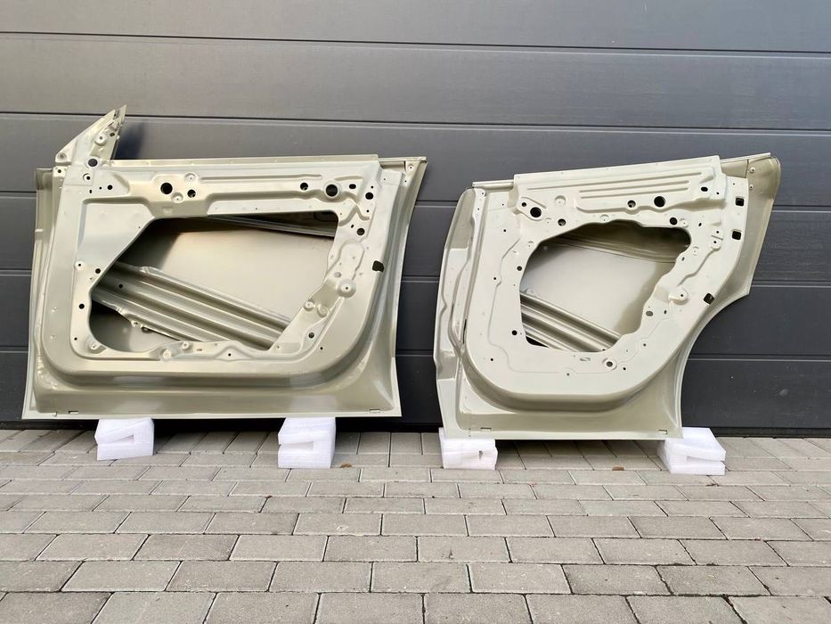 Двері передні задні Tesla Model Y нові