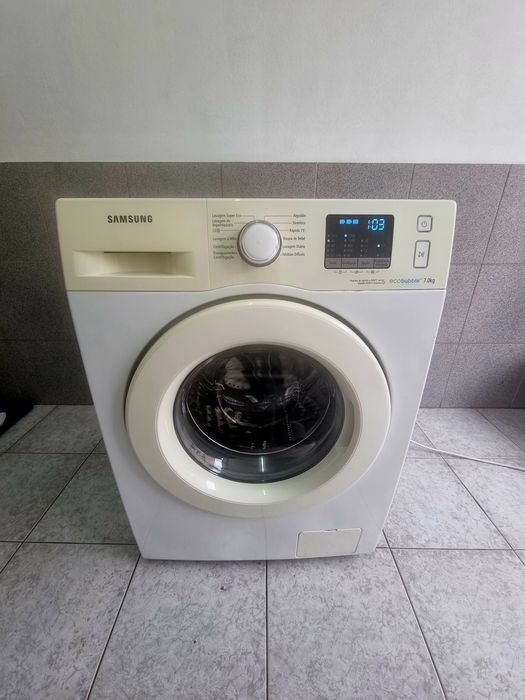 Máquina de Lavar Roupa Samsung EcoBubble 7kg