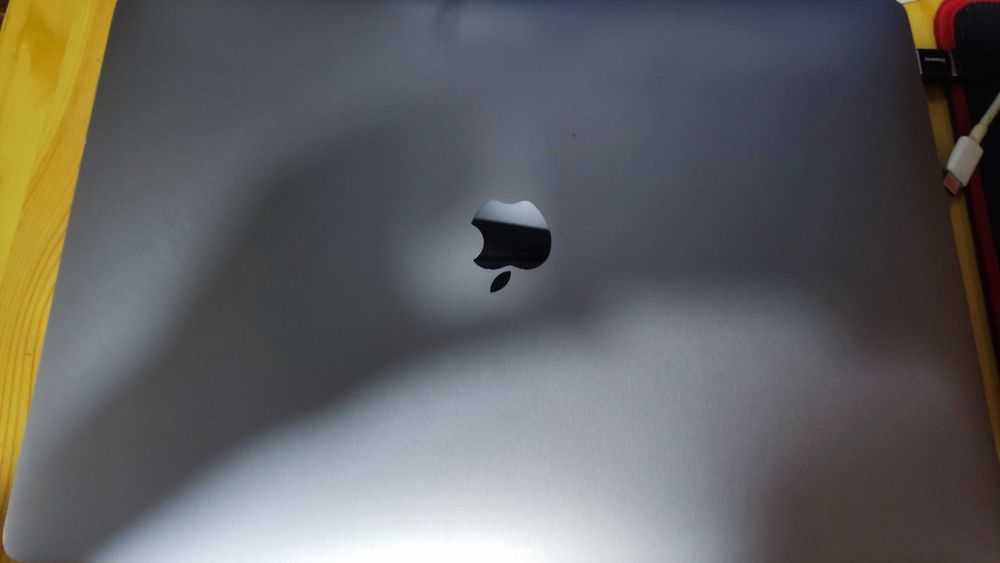 MacBook Pro 2018 i9 32RAM 500SSD