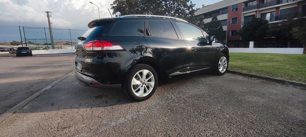 Vendo Renault Clio Sport Touring 0.9 Limited Edition Ano 11/2017 — photo 3