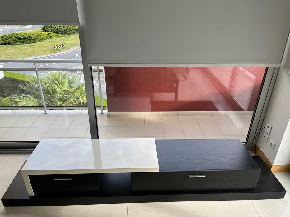 Aparador de TV Moderno – Design Exclusivo | COMO NOVO!