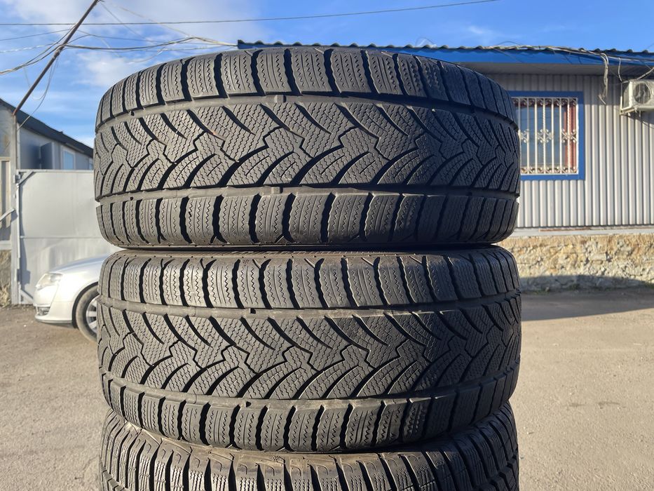 Практично нові зимові шини Platin 225/45 R18