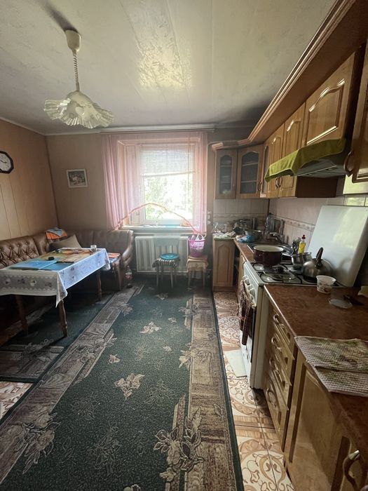 Продаж будинку в центрі міста