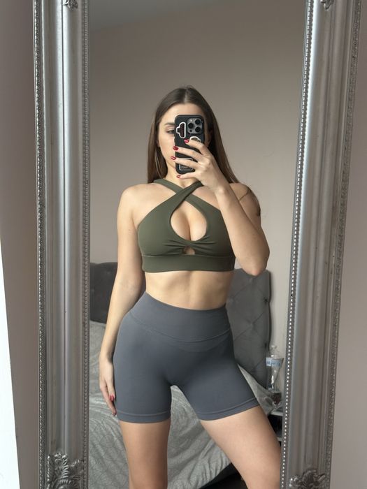 Синие велосипедки с пушап эффектом