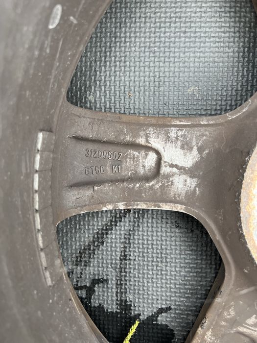 Oryginalne felgi Volvo 17” 5x108 ET50 7J Borbet 31200602 – komplet 4 szt.