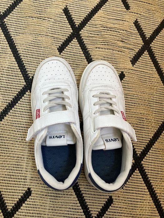Кросівки. Levis. жіночі. дитячі. Оригінал