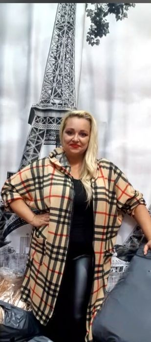 Piekny duzy plaszcz sweterkowy modna krata Burberry duuuuzy r. 50-60