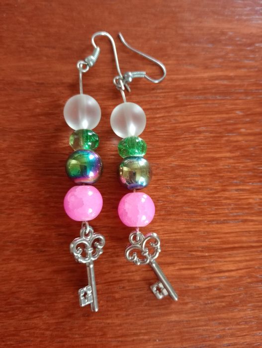 Kolczyki kolorowe - 6 par + magnesy