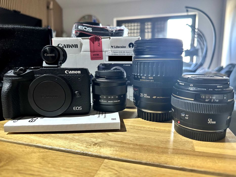 Canon EOS M6 Mark II + lentes Canon + multiplos acessorios na caixa