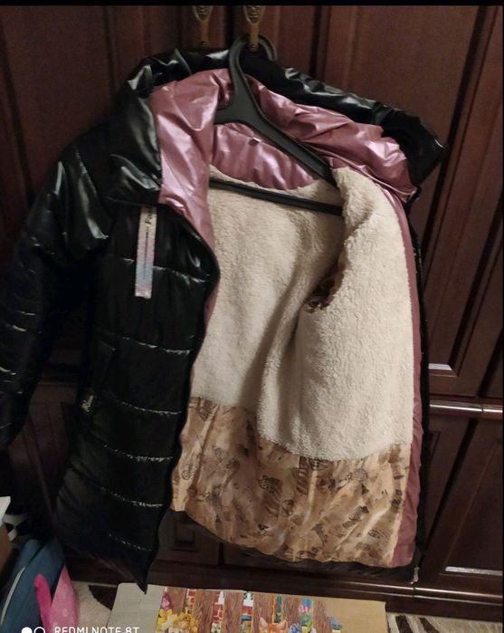 Куртка,пальто Зима дитяча Довжина 84,плечі38,талія50,низ 53