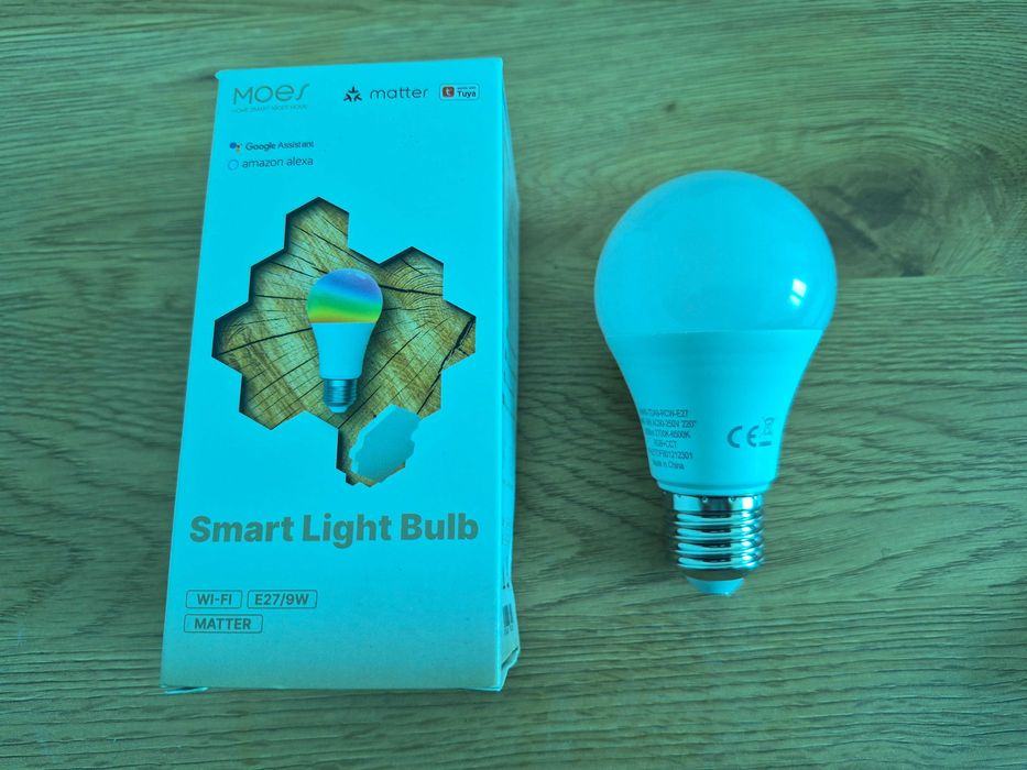 Inteligentna Żarówka Matter RGB LED E27 Moes MWB-TDA9-RCW-E27 Tuya + Gratis