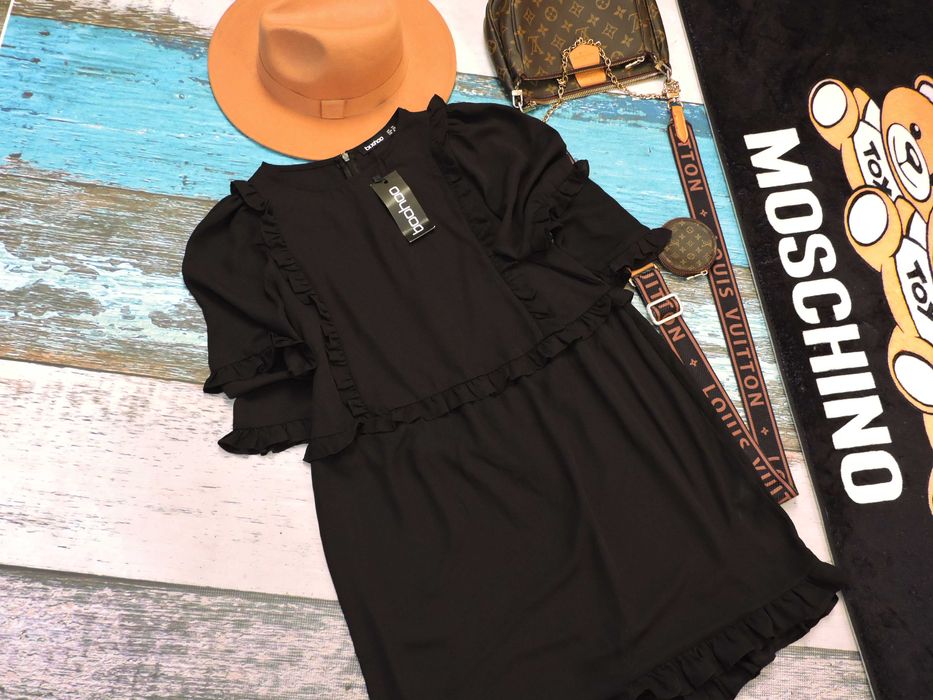 Boohoo Nowa czarna sukienka falbanki m