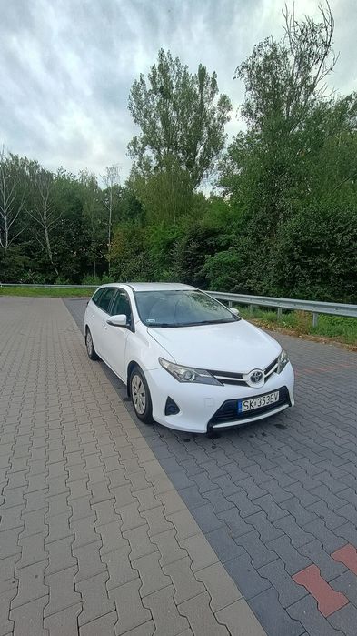 Niezawodna Toyota Auris 2014 Kombi Polska