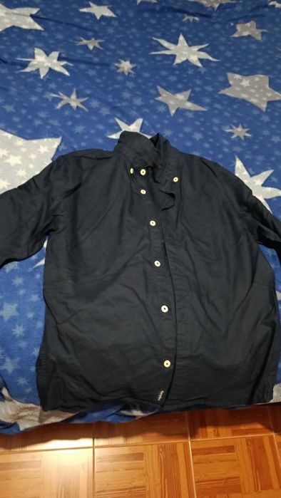 Uma camisa elegante para crianças