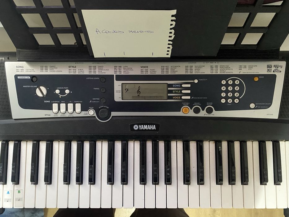 Piano yamaha muito bom estado