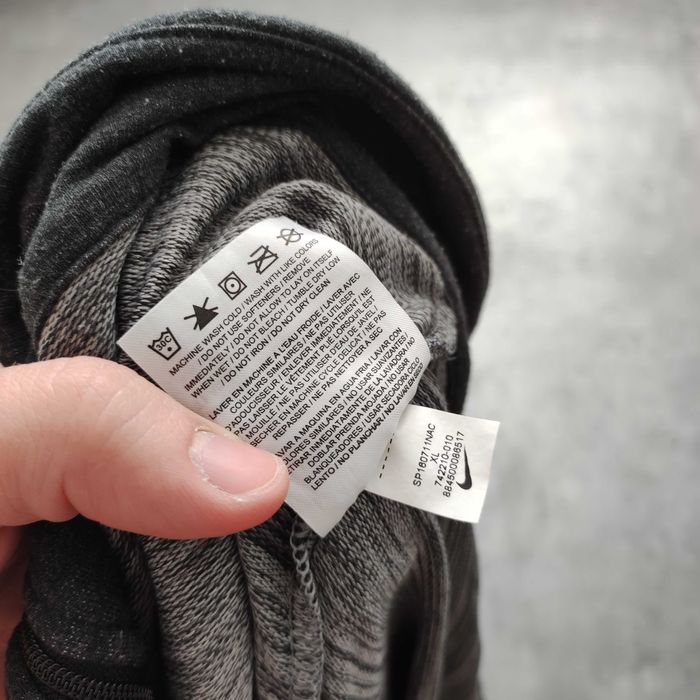 MĘSKA Bluza Sportowa z Kapturem Grafit Rozpinana Nike Dri-Fit Active