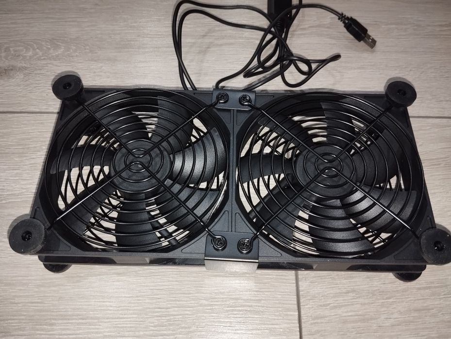 Wiatrak przenośny podwójny