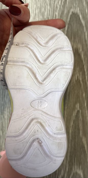 Кросівки для дівчинки 28 розмір