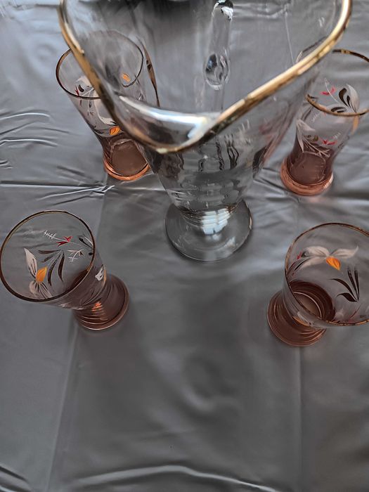 Conjunto refresco de verão, em vidro soprado e pintado à mão, anos 60