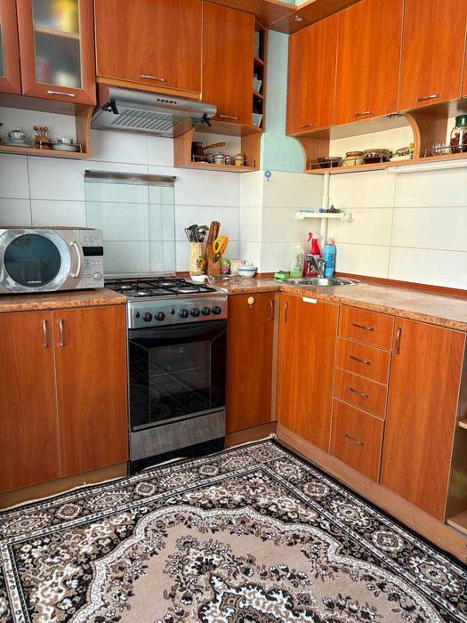 Продам 2-кімнатну квартиру в Черкаському