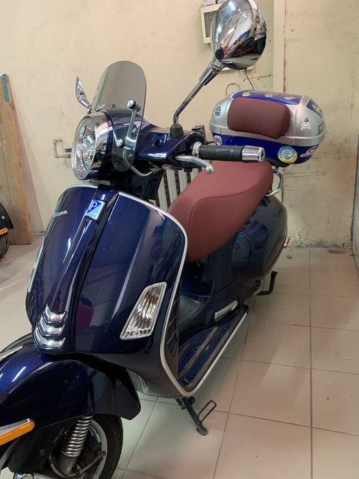Vespa GTS 300 2020 рік