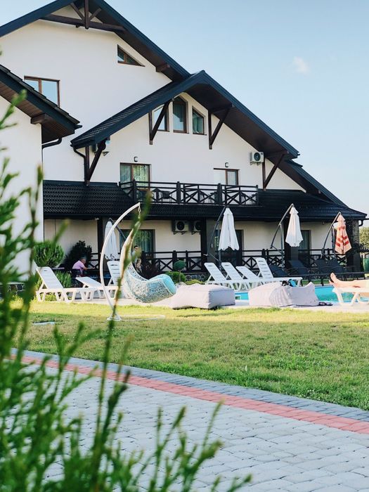 Готель з бассейном, готовий бізнес, термальні джерела.