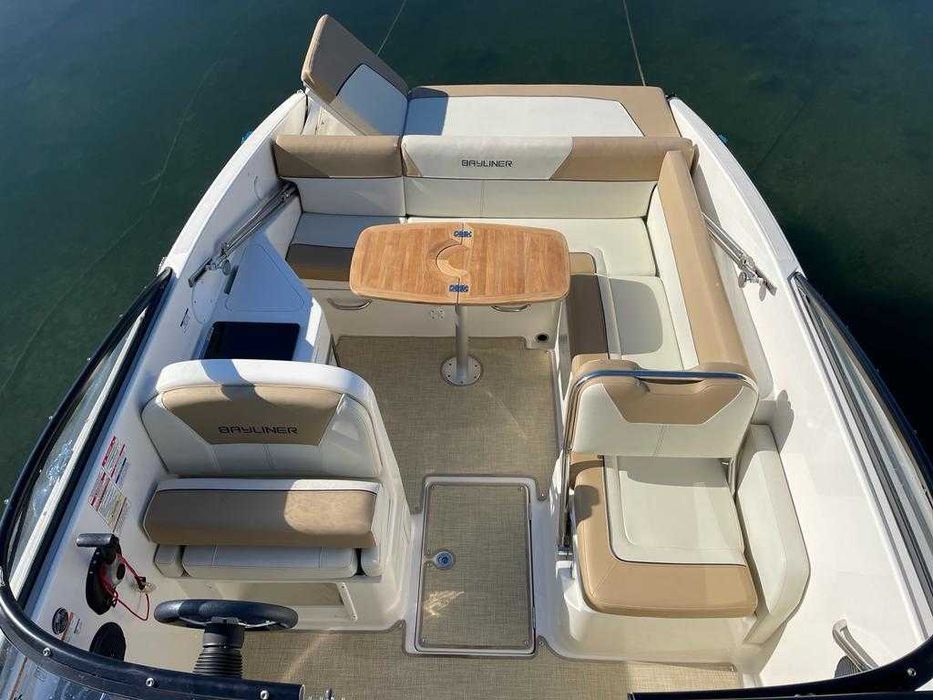 Łódź motorowa kabinowa BAYLINER 742 CUDDY 2018r.