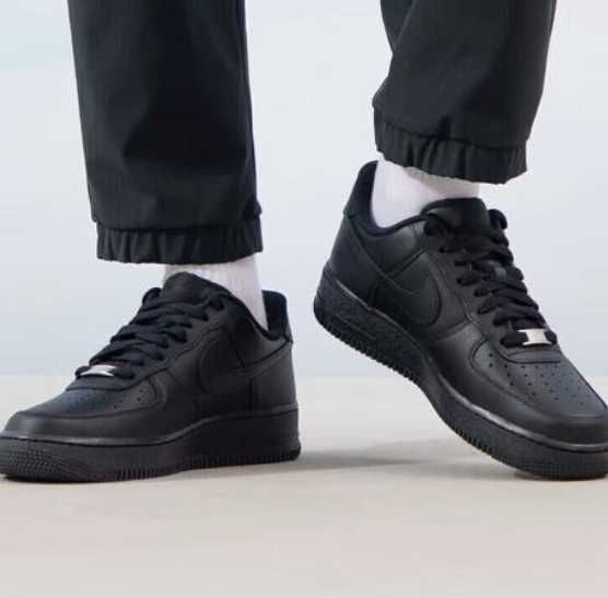 Buty Nike Air Force One, nowe, czarne, rozmiar37.5