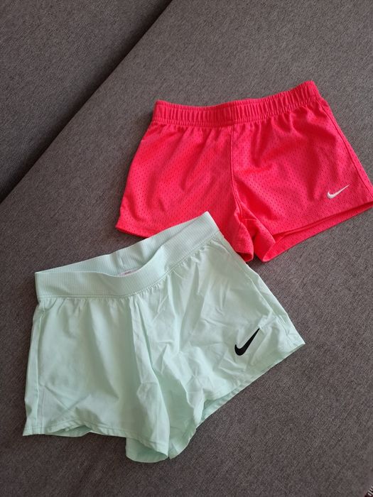 Фірмові оригінальні шортики на 6-8р. Nike