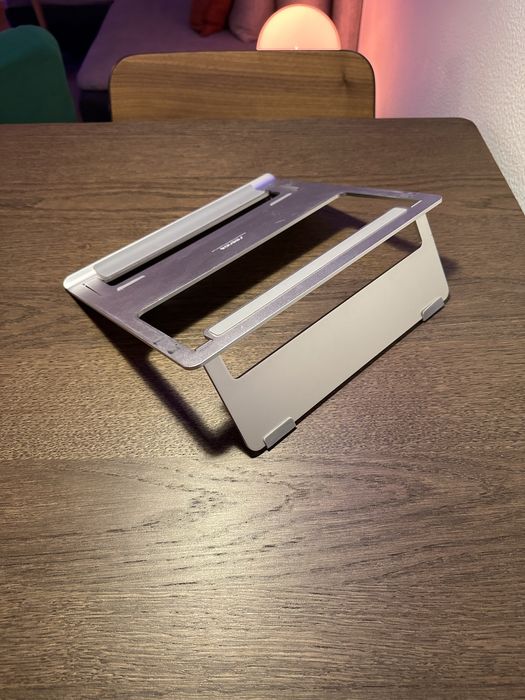 Suporte de computador portátil em metal