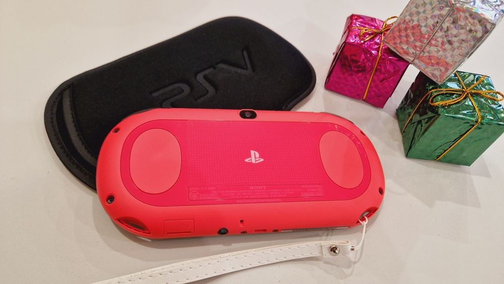 Sony Ps Vita Slim 67игр +чехол!