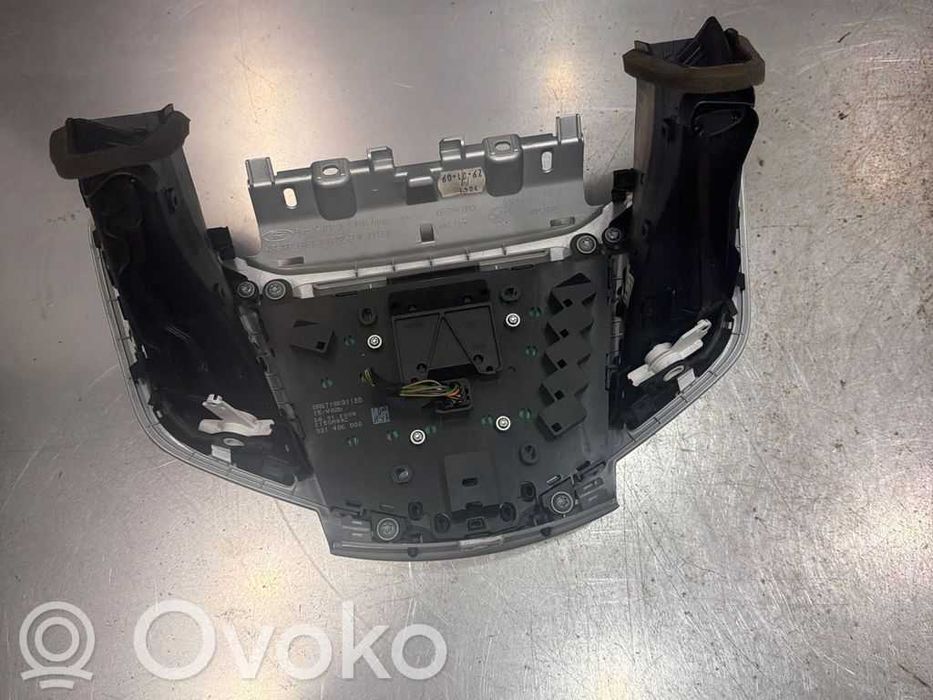 Consola central completa ref: 8A6T18K811BD p/ Ford Fiesta Mk6 2009