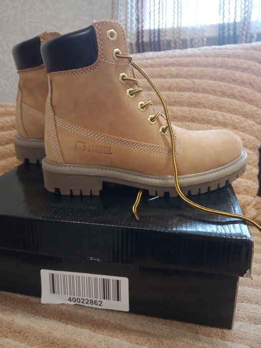 Ботінки,  взуття