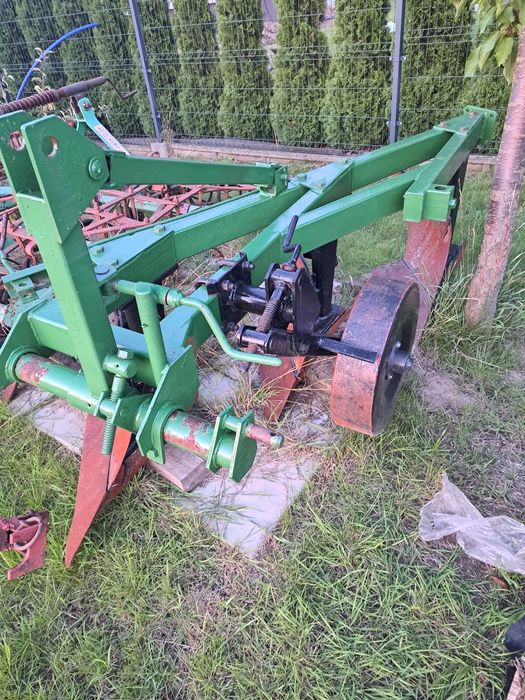 Plug, kultywator z wałkiem 2,2m, brony 5