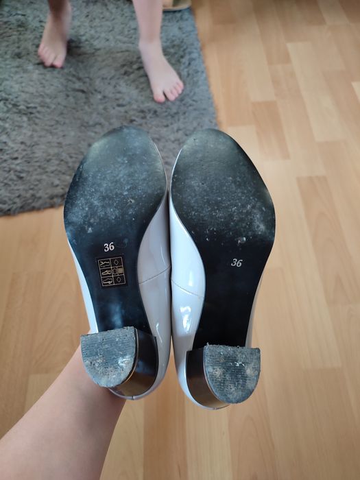 Buty damskie na obcasie