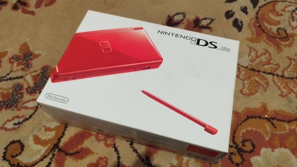 Nintendo ds lite box!!! Nie konsola.