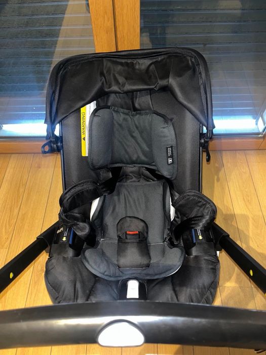 Carrinho bebé/cadeira auto(2 em 1)