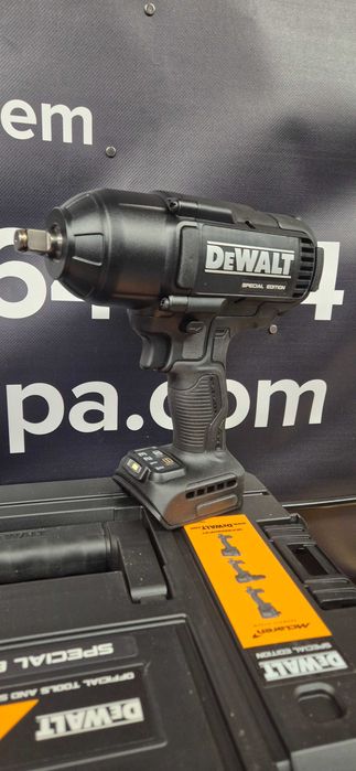Klucz udarowy Dewalt DCF99M czyli dcf900 Edycja limitowana 1396/1898NM