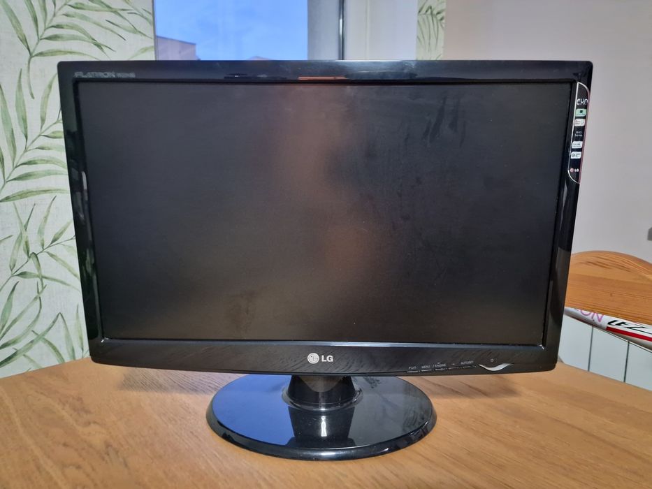 Monitor LG FLATRON W2243S-PF