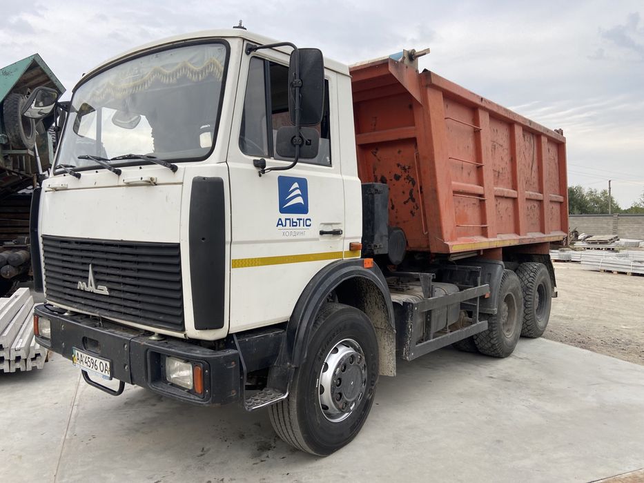 Маз самосвал 551605-271