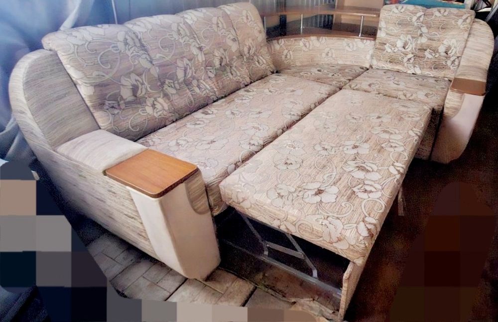 Продам два угловых дивана. Доставка