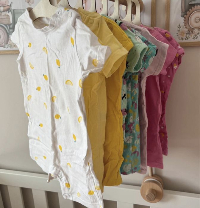 Zestaw letnich rampersów r. 68