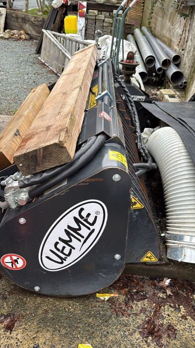 Máquina Bobcat Mustang