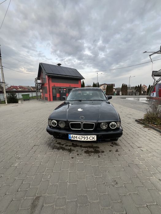 Продам Е34 2,4дизель